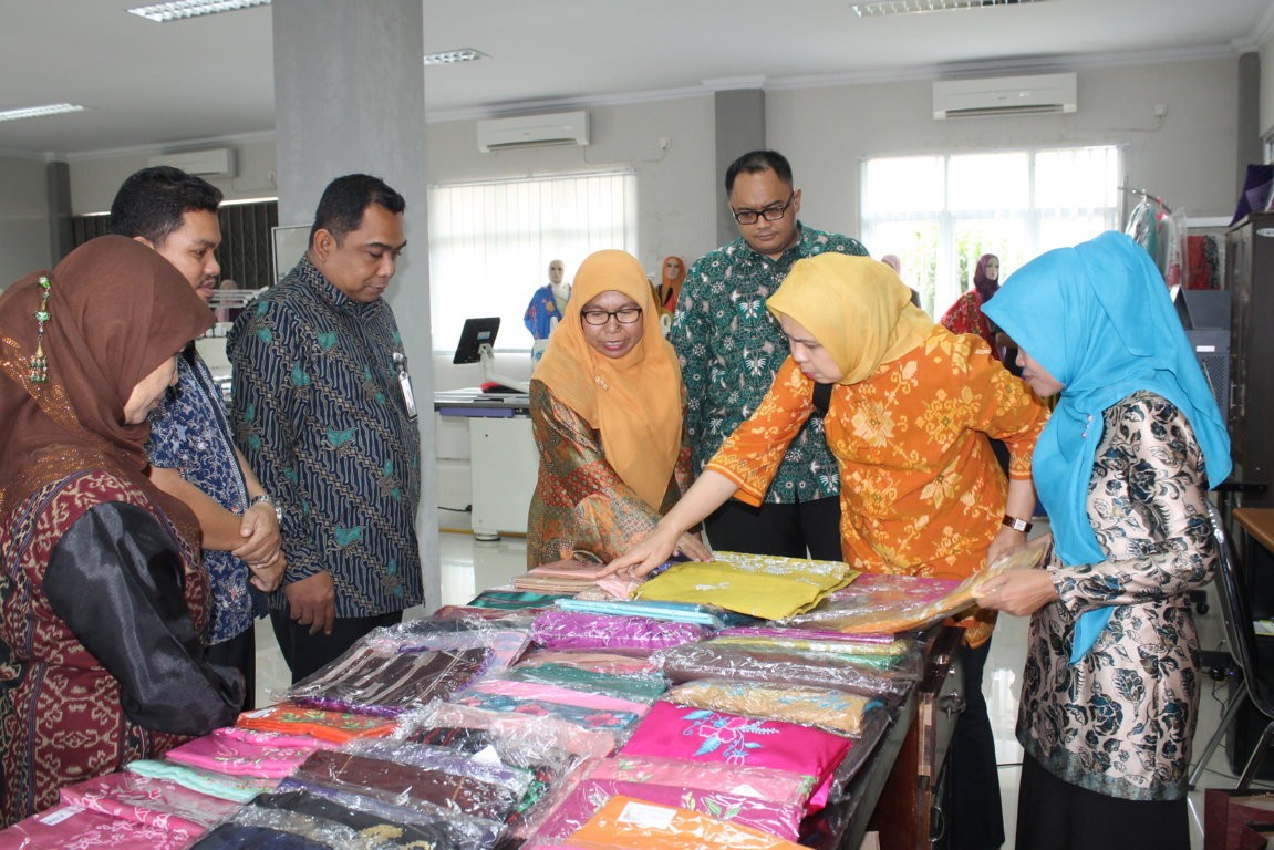 Dekranasda Pusat Kunjungi Balai Diklat Industri Padang